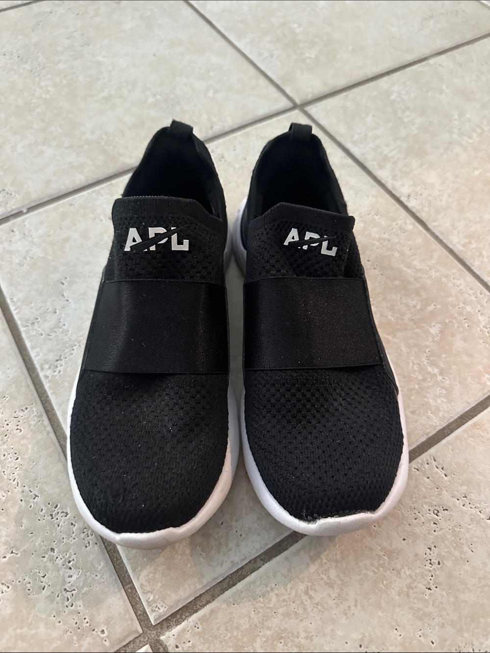 APL womens size 6